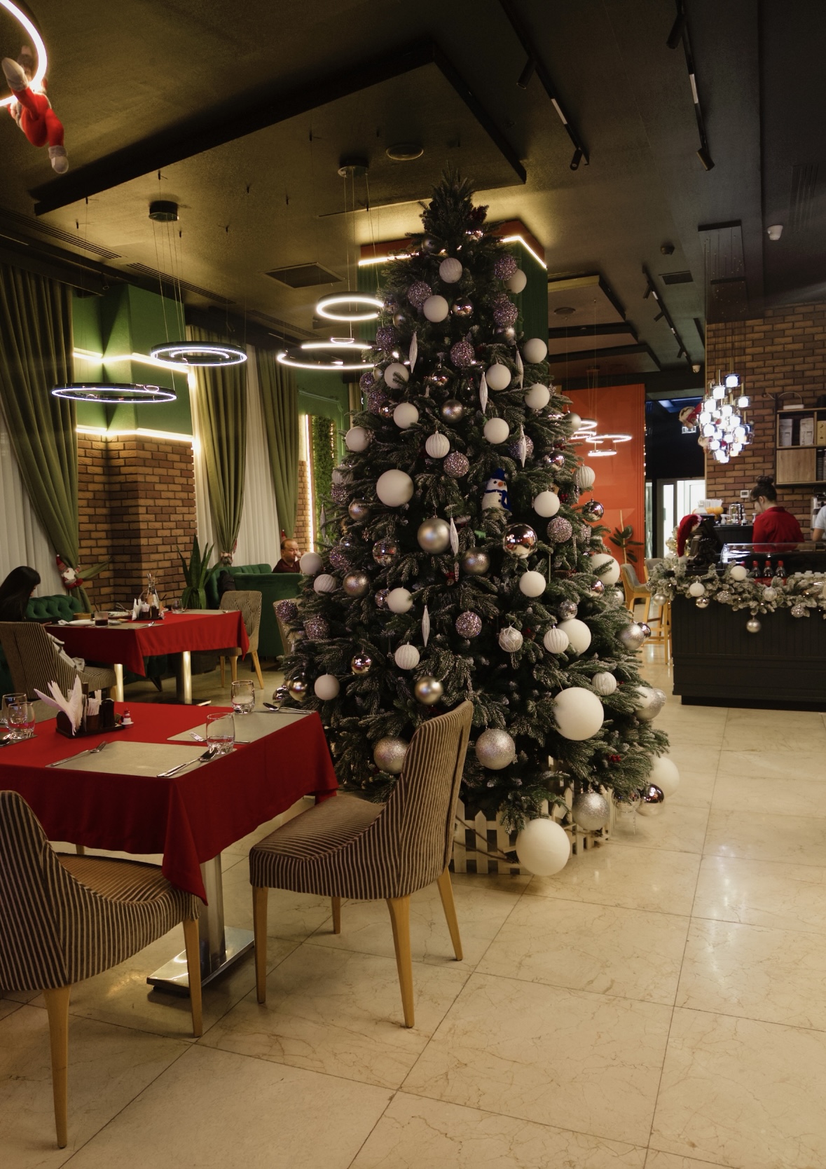 Dana’s — интерьер